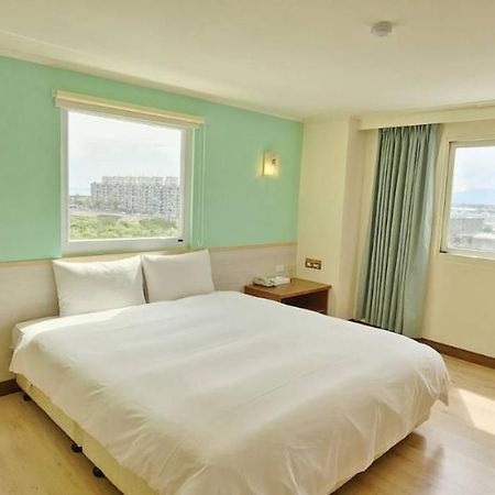 Apple Hotel Taitung Bagian luar foto