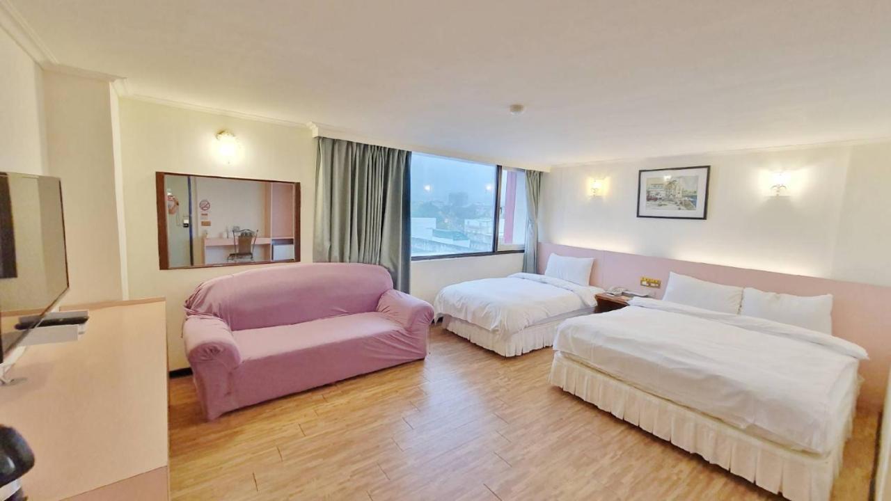 Apple Hotel Taitung Bagian luar foto