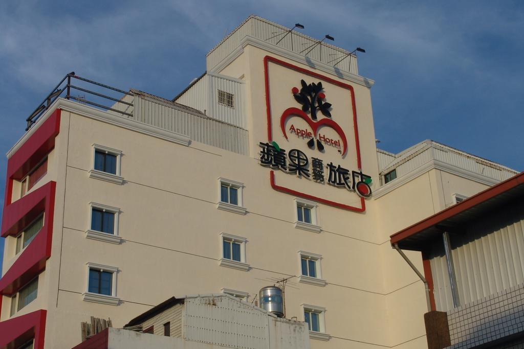 Apple Hotel Taitung Bagian luar foto
