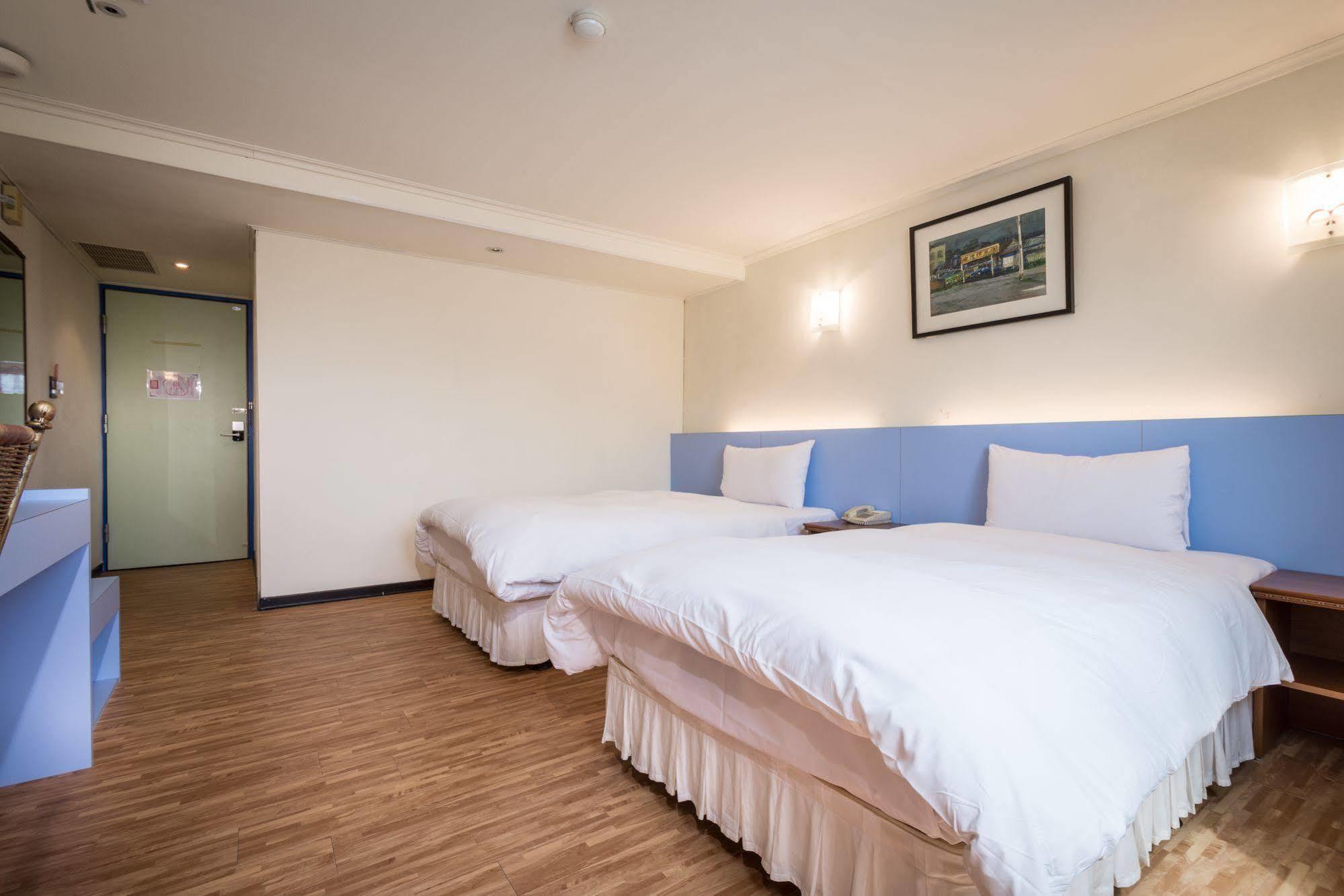 Apple Hotel Taitung Bagian luar foto