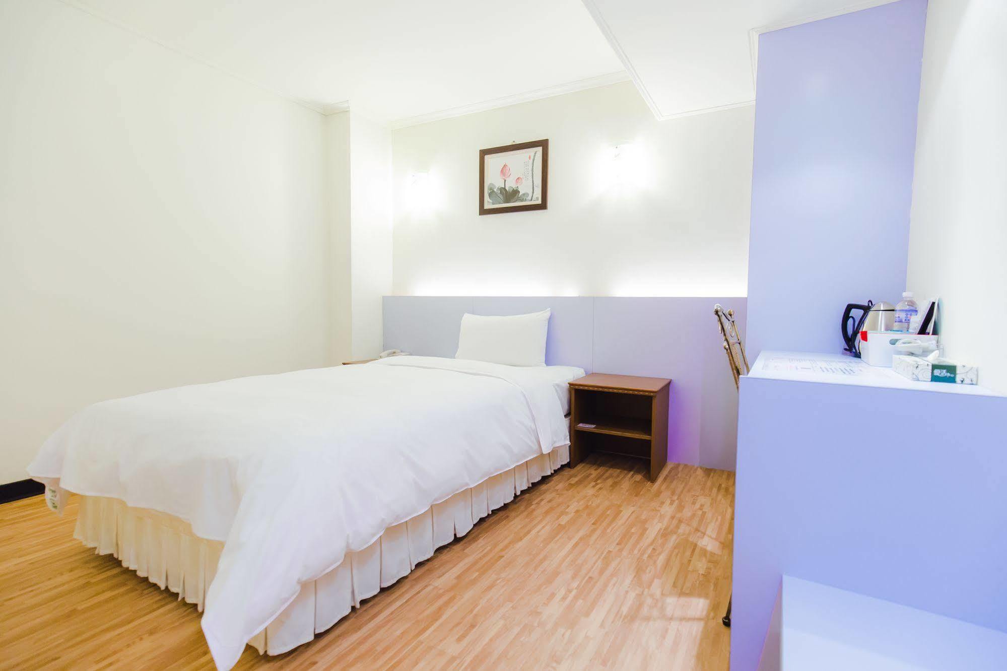 Apple Hotel Taitung Bagian luar foto